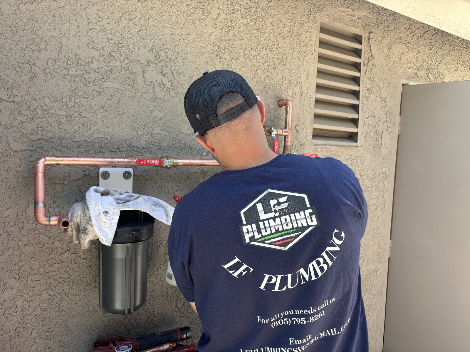 Multi-stage water filtration filter system installation